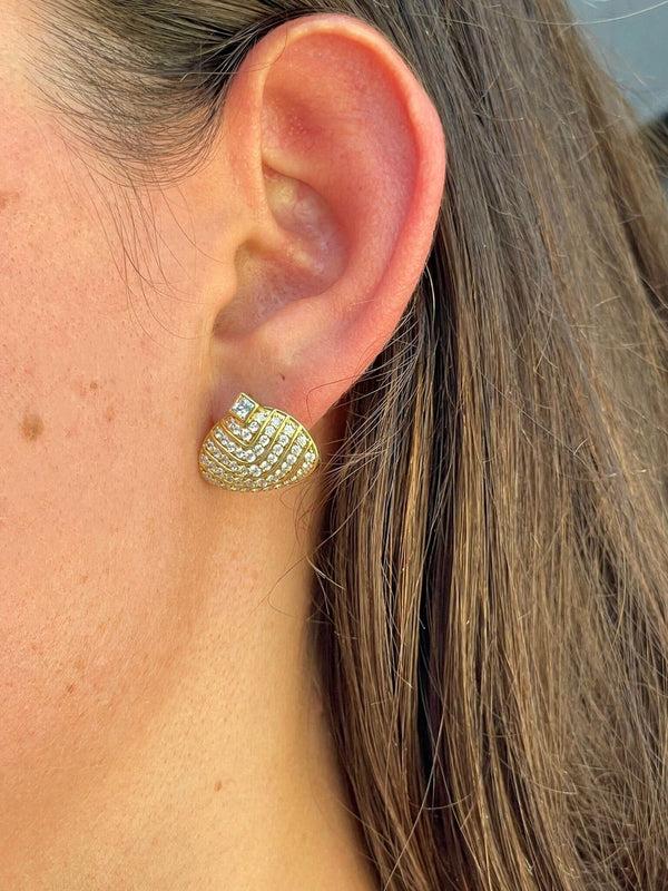 Almasika Veni Diamant Pavé Diamond Huggie Earrings