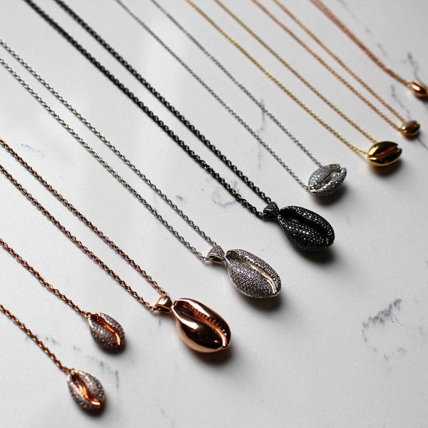 Almasika Le Cauri Endiamanté Pavé White Gold Le Grand Cauri Necklace