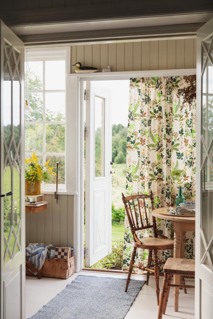 Alo Yoga Ängsö Fabric Multi 150cm