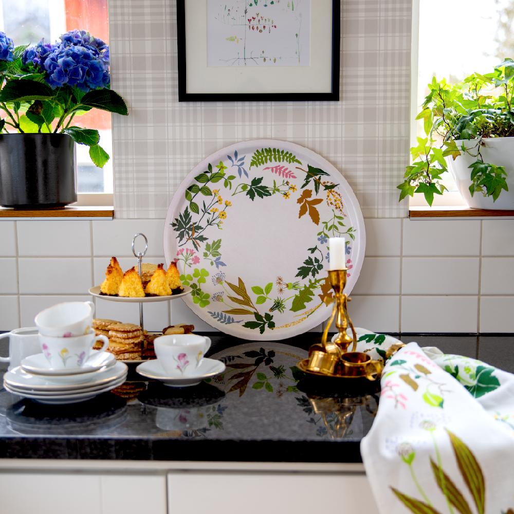 Alo Yoga Ängsö Tray Multi 38cm