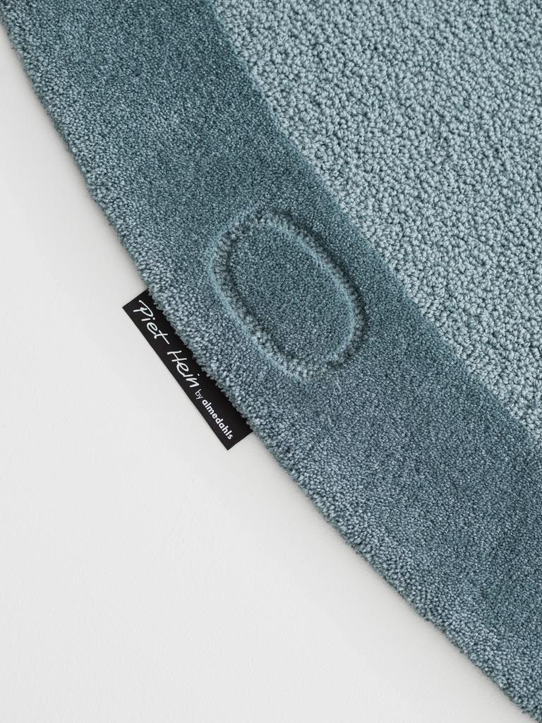 Alo Yoga AVGO Superelipse Rug Blue
