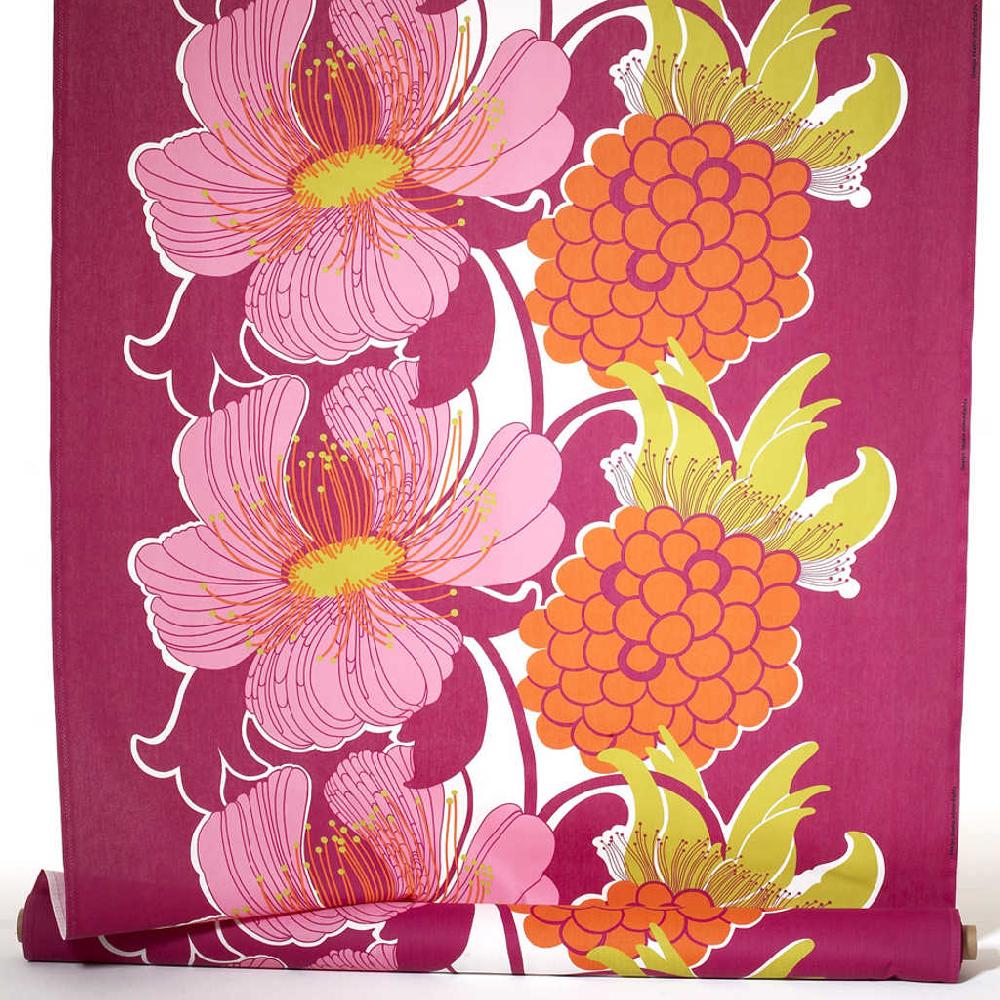 alo yoga Björnlunda pink fabric by the metre 150cm