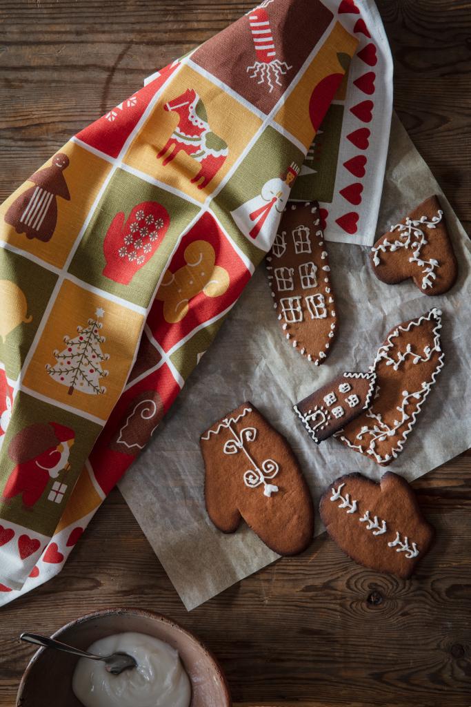 Alo Yoga Julhuset Tea Towel Multi