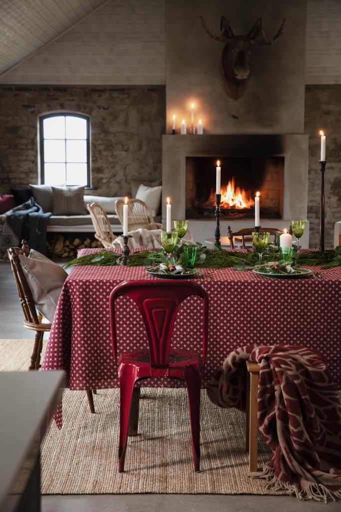 Alo Yoga Korg Table Cloth Red 145x250 Cm