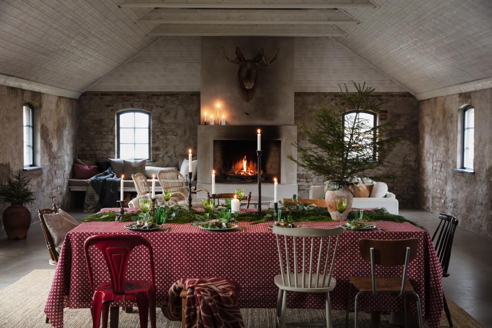 Alo Yoga Korg Table Cloth Red 145x250 Cm