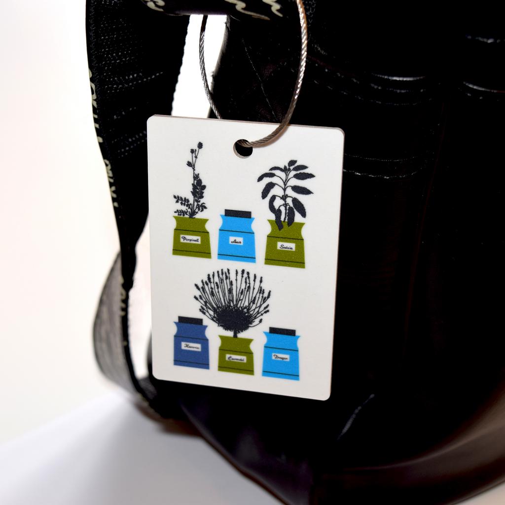 Alo Yoga Persons Kryddskåp Travel Tag