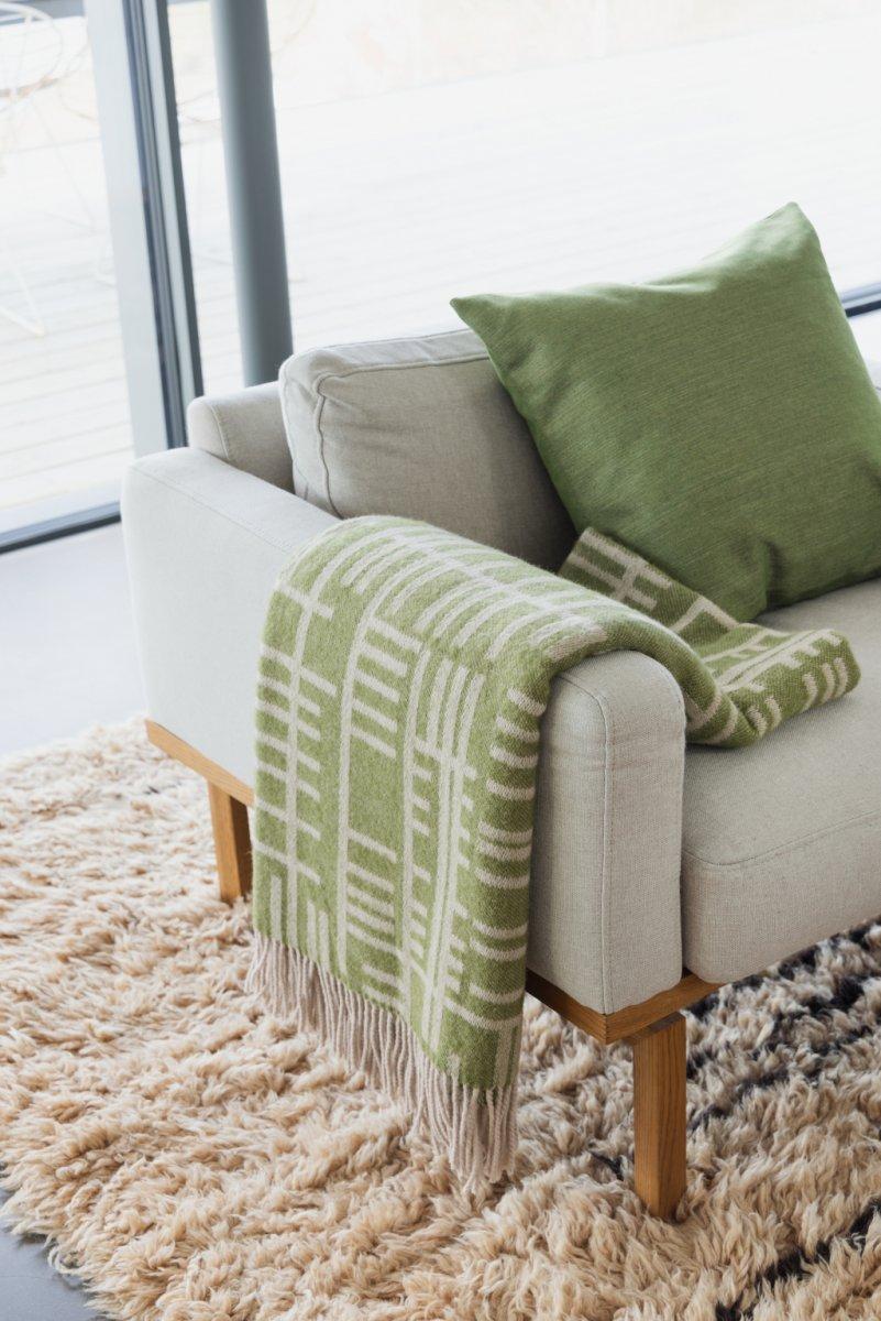 Alo Yoga Pickepin Blanket Moss Green Beige