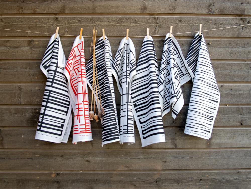 Alo Yoga Pickepin Tea Towel Red