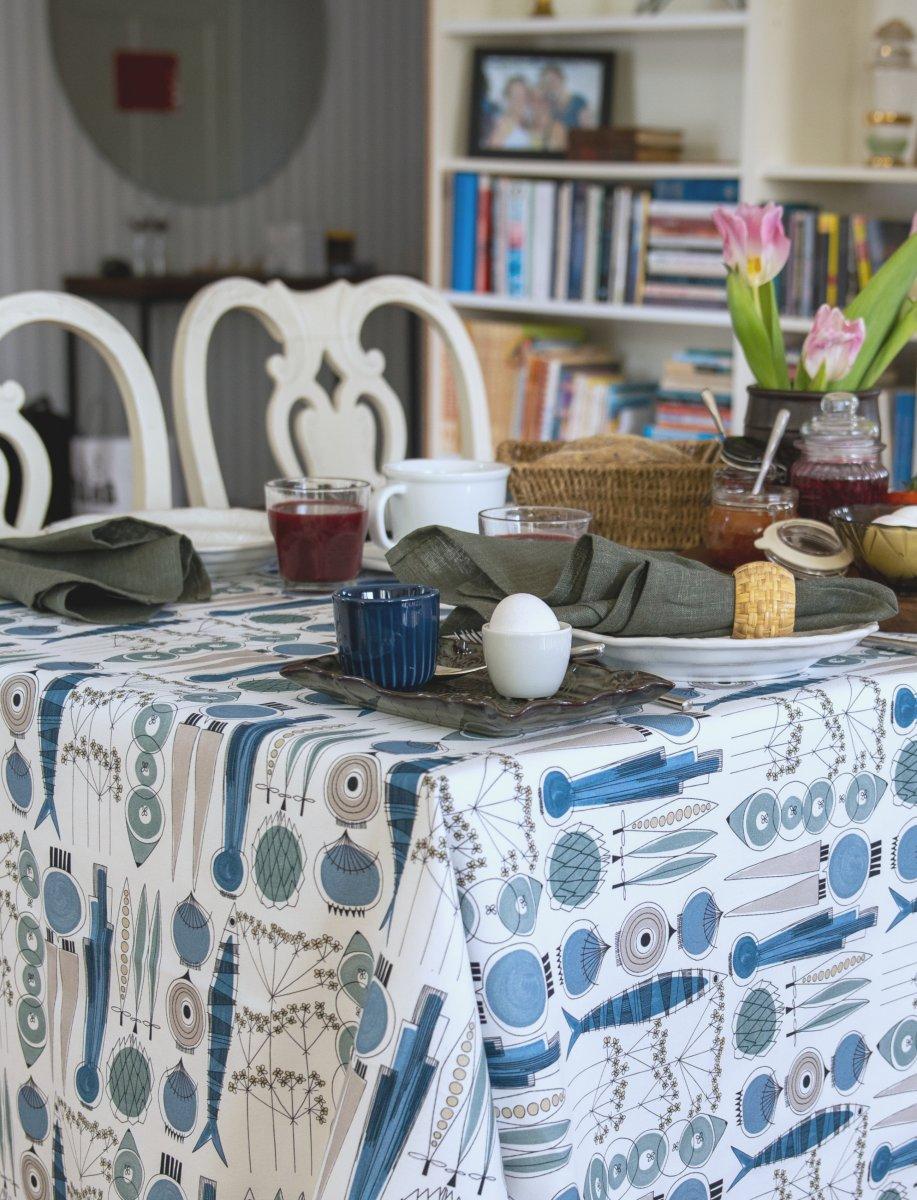 Alo Yoga Picknick Oil Cloth Fabric Blue Beige