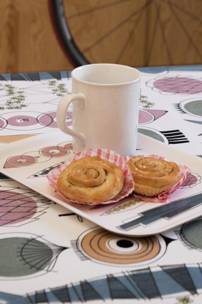 Alo Yoga Picknick Tray Blue Pink 27x20cm