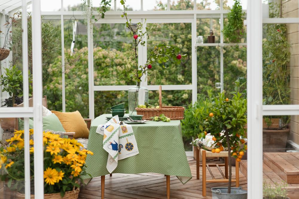 Alo Yoga Prickruta Fabric Green 150cm