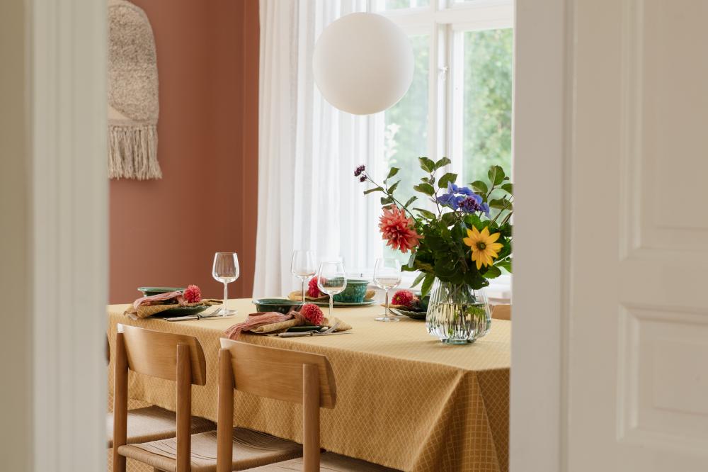 Alo Yoga Prickruta Fabric Ochre 150cm