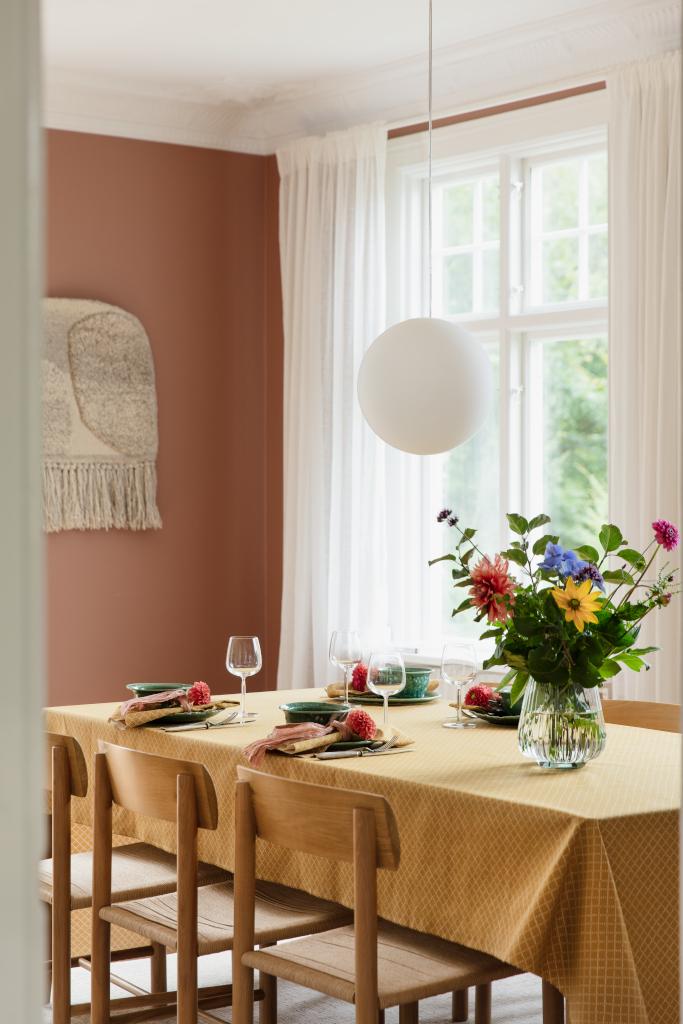 Alo Yoga Prickruta Fabric Ochre 150cm