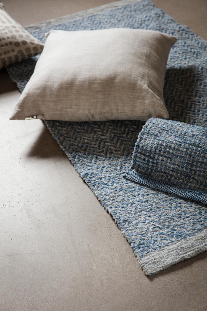 Alo Yoga Signe Carpet Blue Beige 130x70cm Upcycled