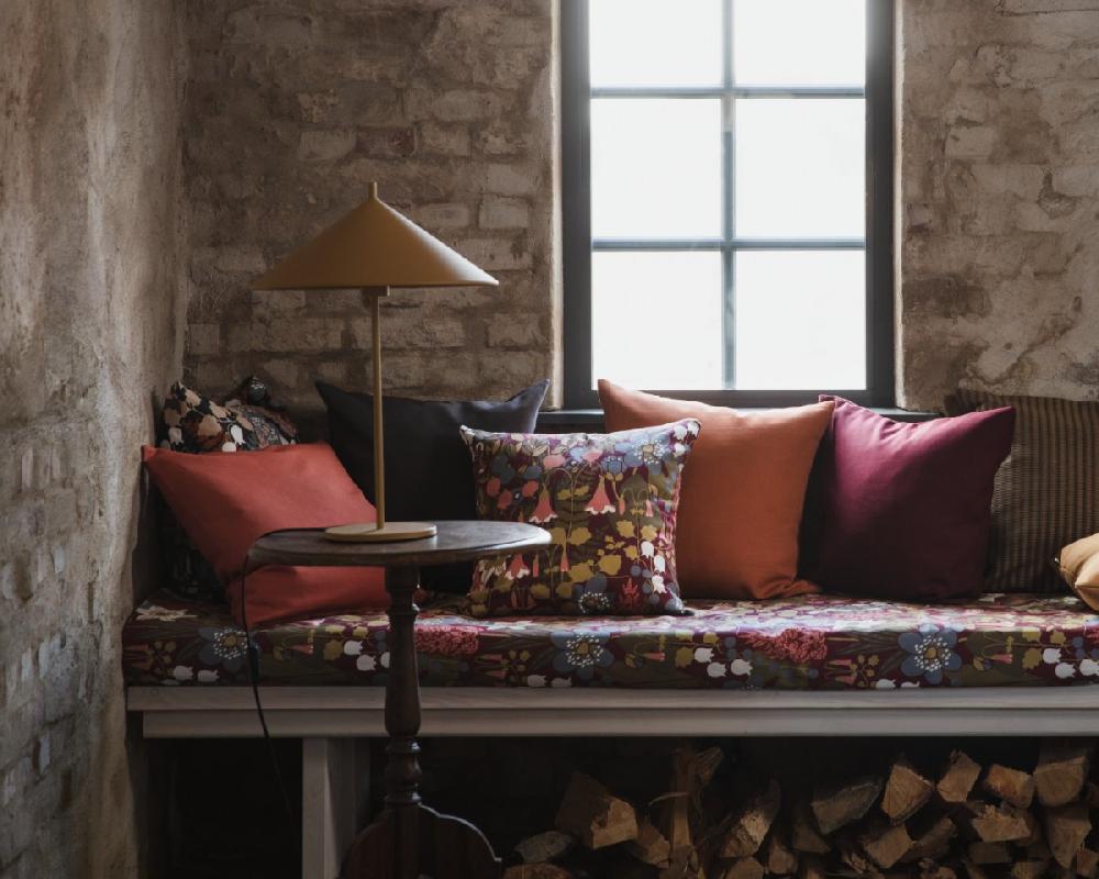 Alo Yoga Skogen Cushion Cover Burgundy 47x47cm