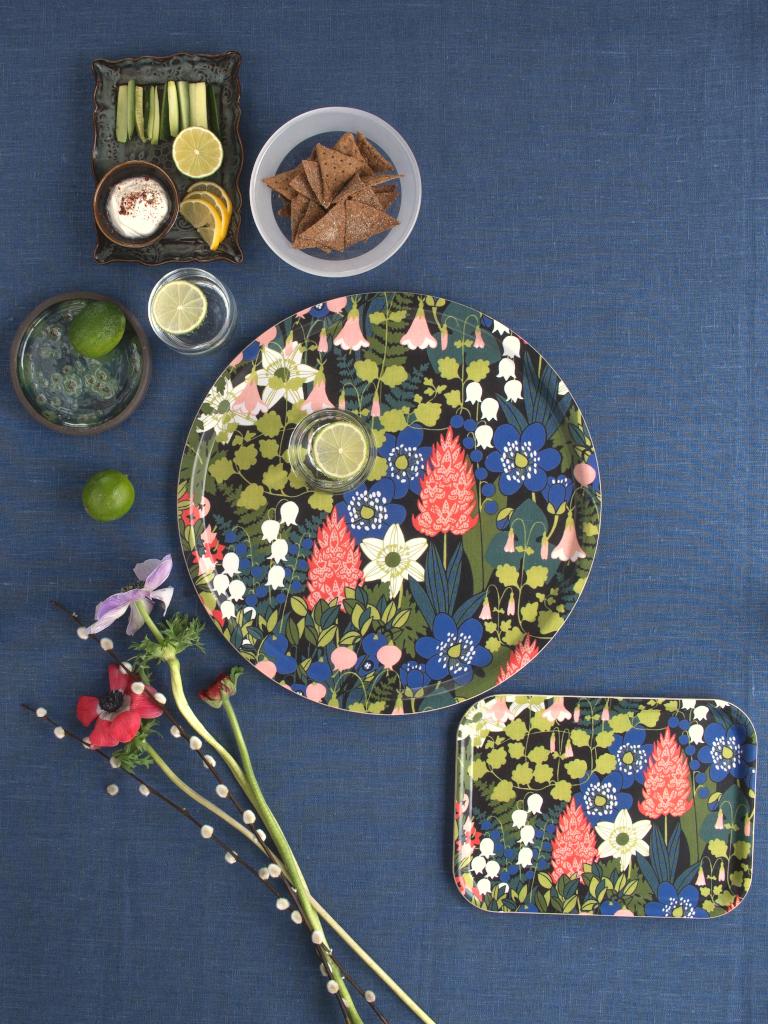 Alo Yoga Skogen Tray Black Green Pink 38cm