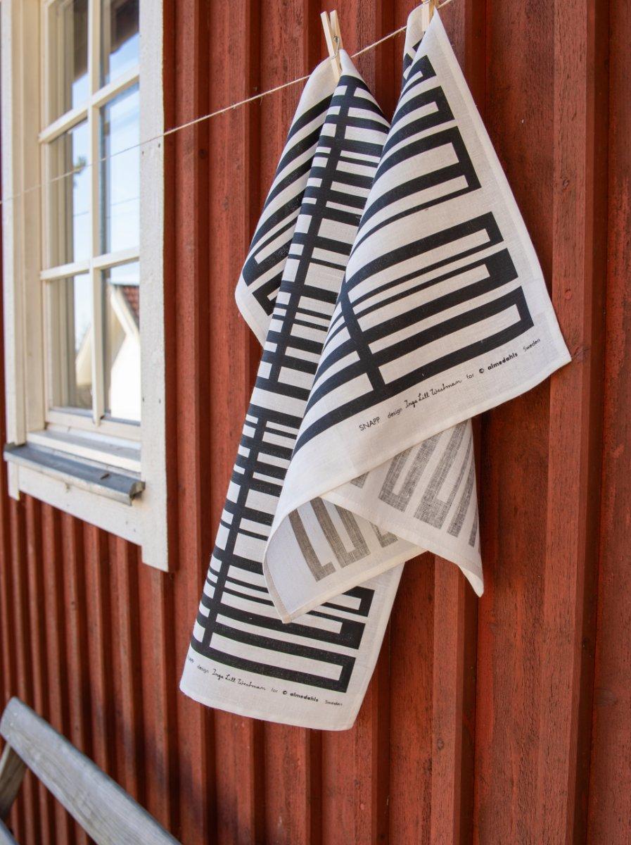 Alo Yoga Snapp Tea Towel Black