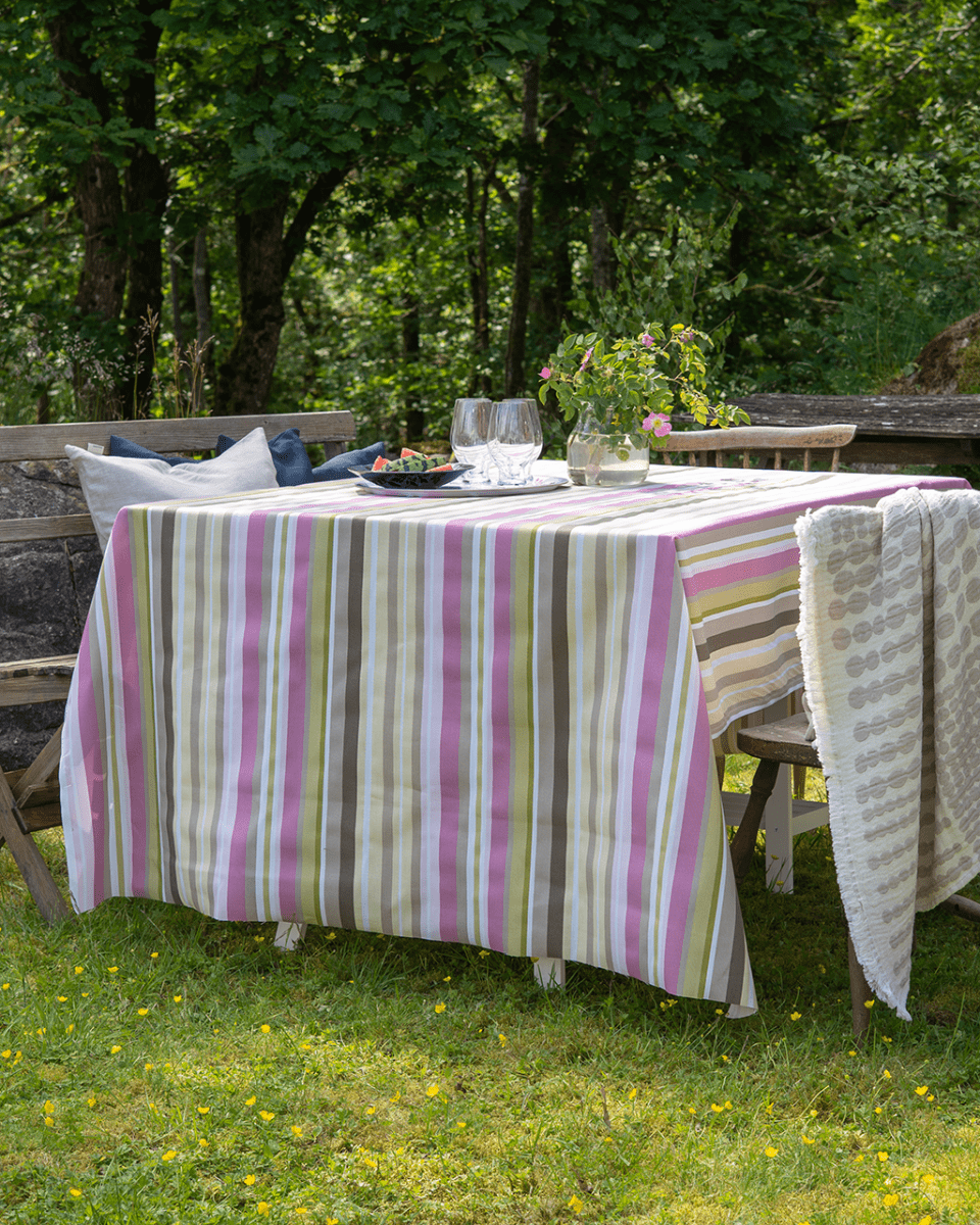 Alo Yoga Sommarrand Pink Fabric By The Metre 150cm