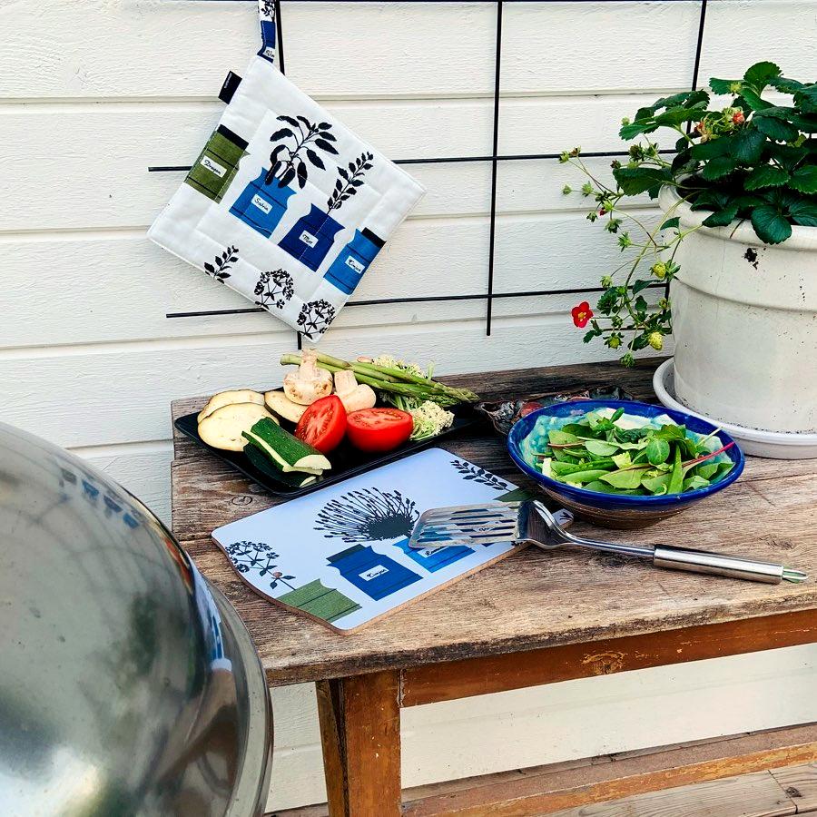 Alo Yoga Persons Kryddskåp Serving Board Blue 30x20cm