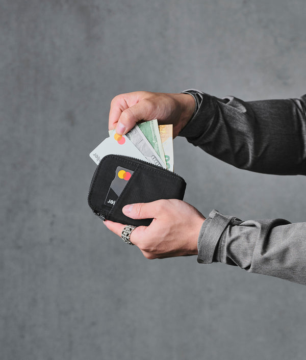 Alpaka Zip Card Pouch