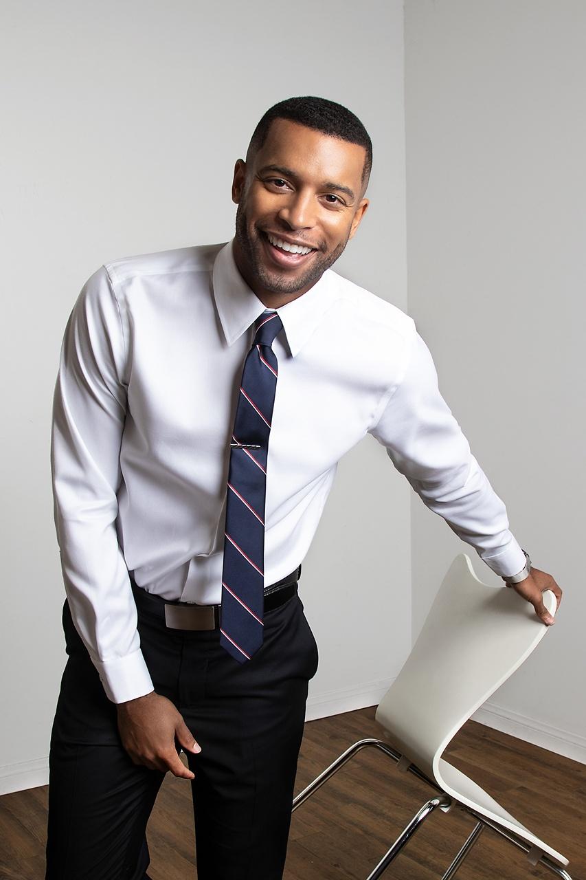 Alynn Aiden Point Collar White Dress Shirt