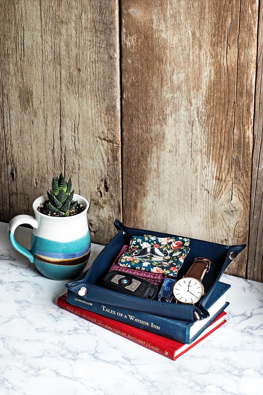 Alynn Large Flat-Pack Leather Navy Blue Valet Tray