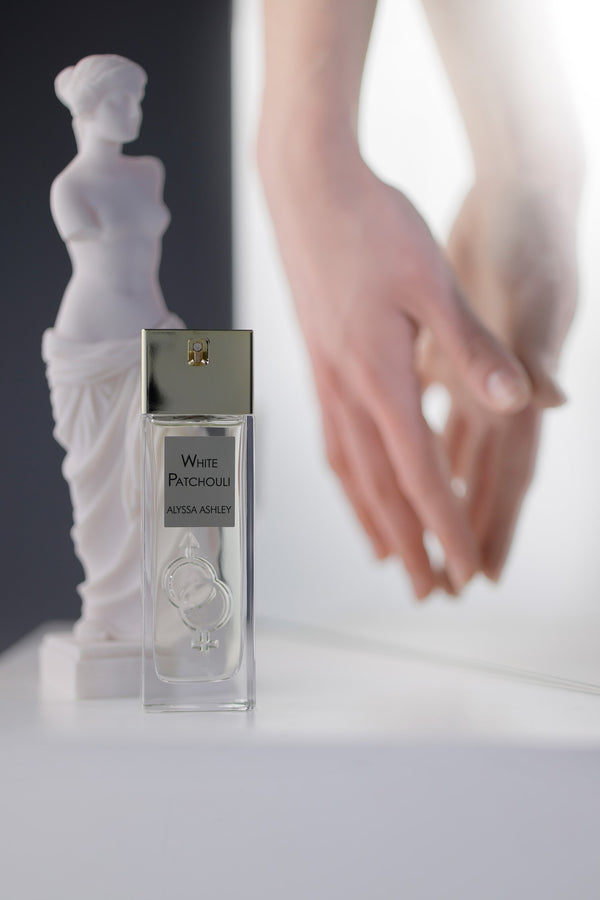 Alyssa Ashley White Patchouli