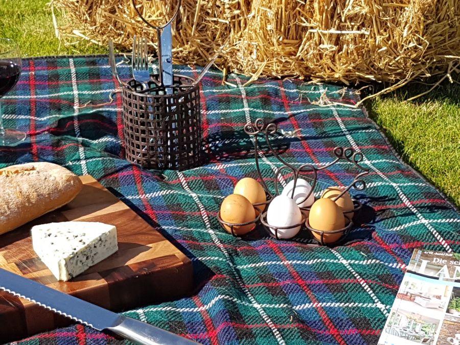 Ambiente Haus Iron Egg Holder - Antq Brown