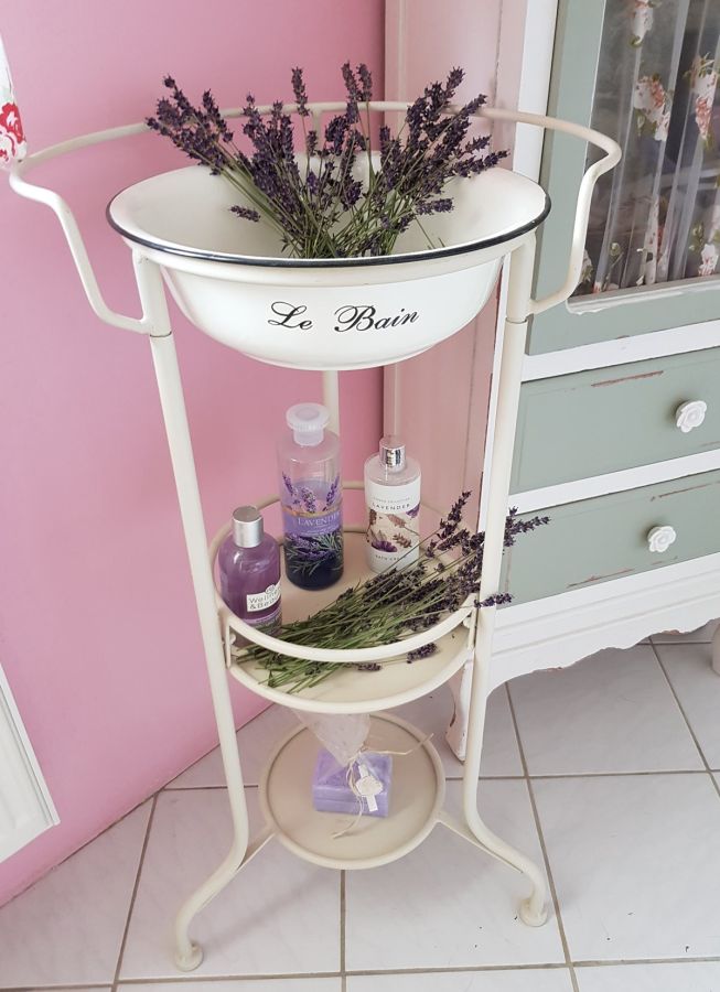 Ambiente Haus Wash Bowl With Round Stand