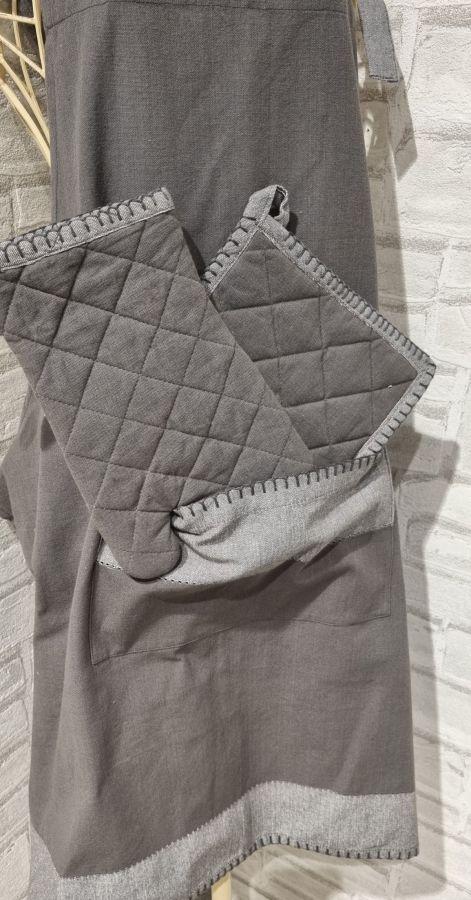 Ambiente Haus Grey Shades Oven Glove & Oven Cloth Set
