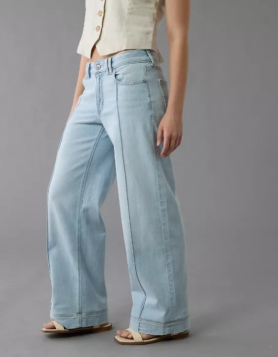 American Eagle AE Dreamy Drape Stretch Low-Rise Baggy Wide-Leg Jean