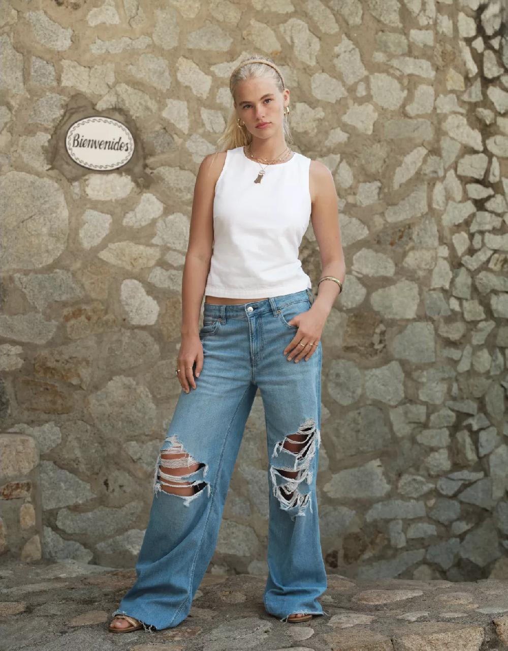 american eagle AE Dreamy Drape Stretch Ripped Low-Rise Baggy Wide-Leg Jean