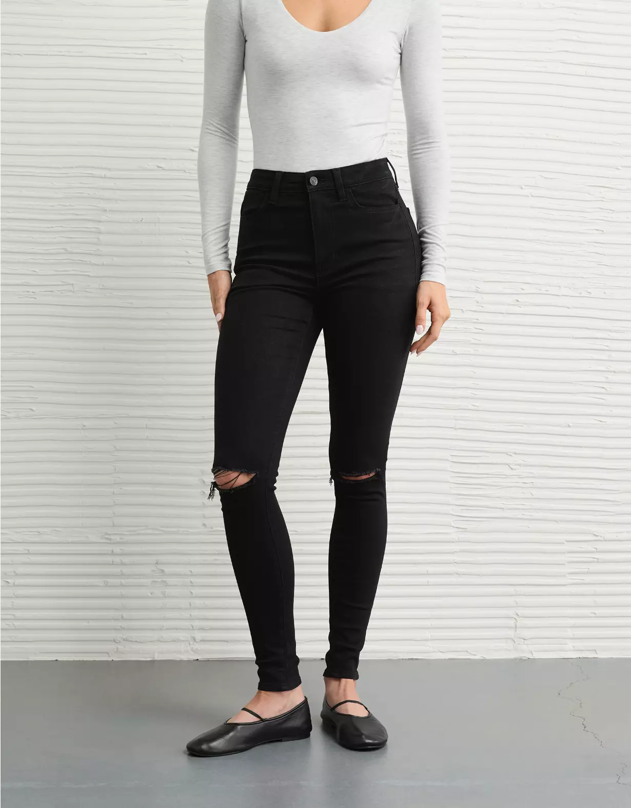 american eagle AE Next Level Ripped Super High-Waisted Jegging