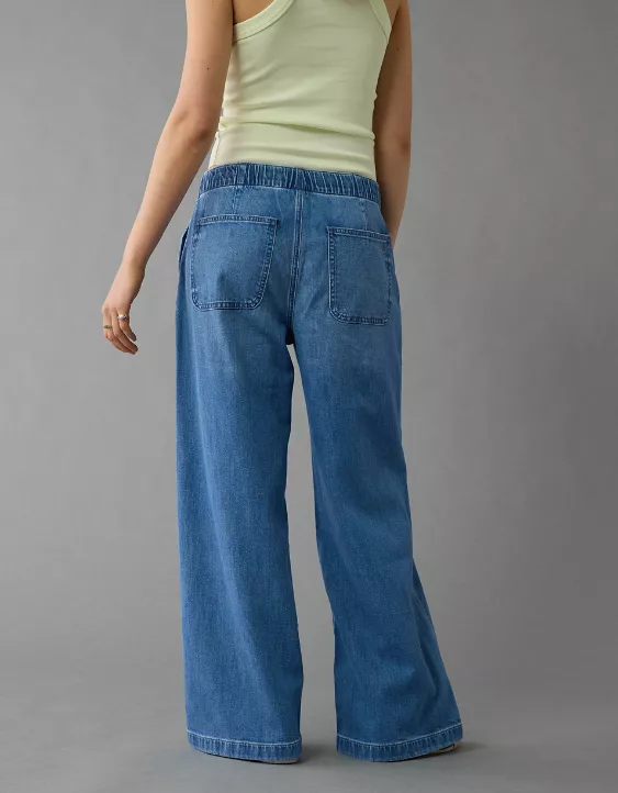 American Eagle AE Stretch Low-Rise Ultra Wide-Leg Pull-On Jean
