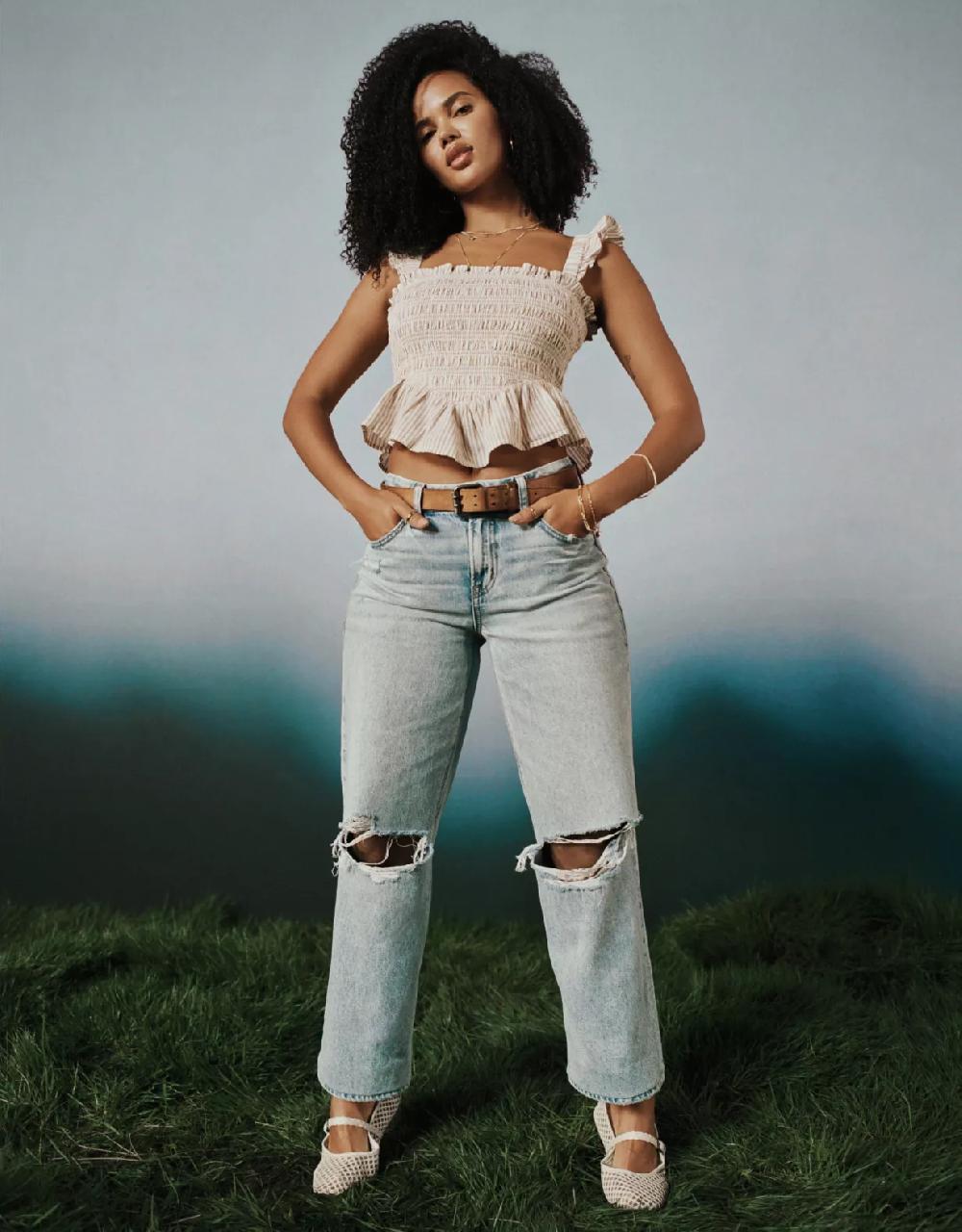 american eagle AE Strigid Curvy Ripped High-Waisted Stovepipe Jean