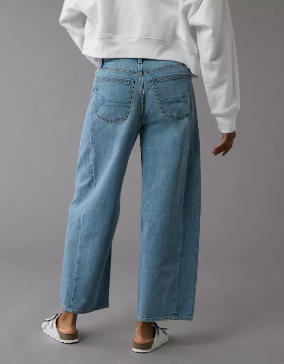 American Eagle AE Dreamy Drape Strigid Barrel Jean