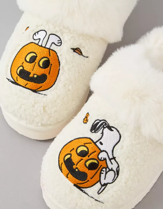 American Eagle AE Snoopy Pumpkin Scuff Slipper