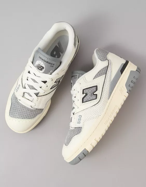 American Eagle New Balance 550 Sneaker