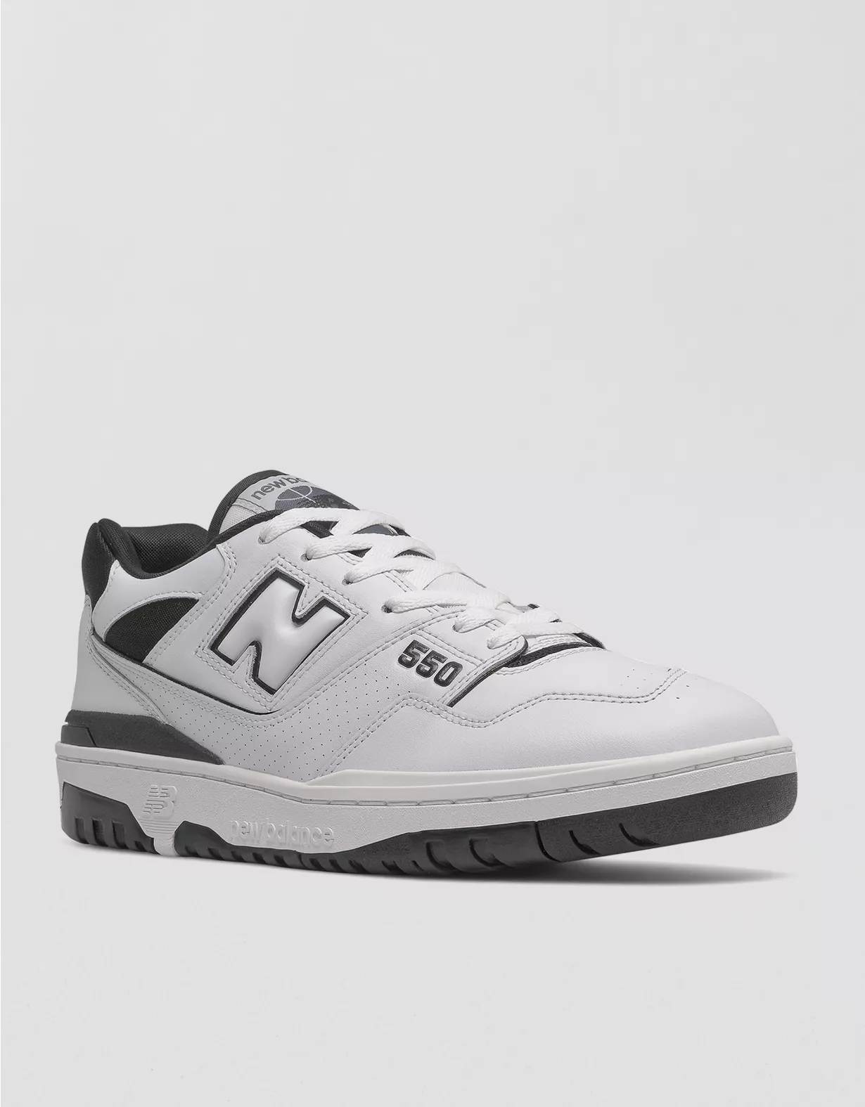 american eagle New Balance Men's 550 Sneaker