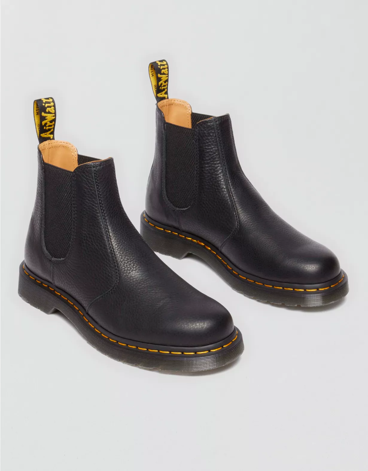 american eagle Dr. Marten Men's 2976 Bex Smooth Leather Chelsea Boot