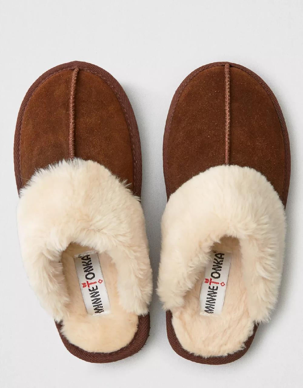 American Eagle Minnetonka Women's Chesney Scuff Slipper
