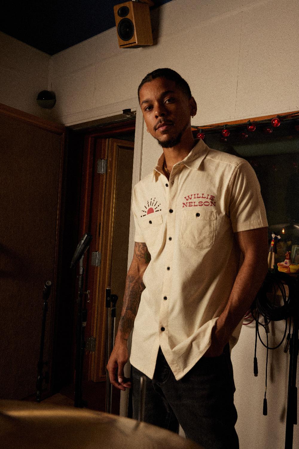 American Needle Brew Master Button Up Short Sleeve Shirt – Willie Nelson