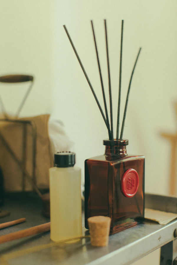 American Rag Cie 1983 Reed Oil Diffuser – American Rag Cie