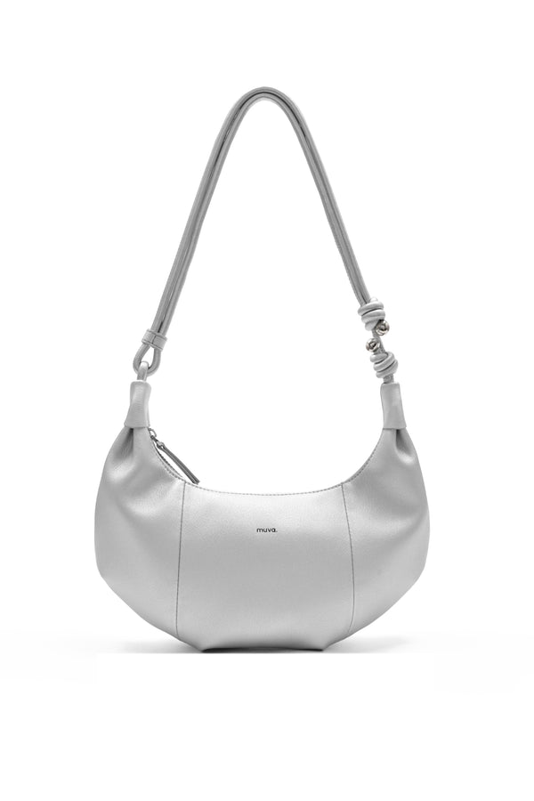 amy lynn Lille Silver Leather Underarm Bag