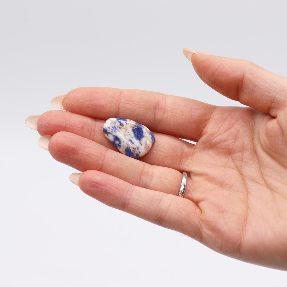Ancient Wisdom 24x African Gemstone Sodalite - Spotted Blue - Size 5 - 16mm (KG)