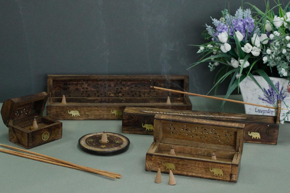 Ancient Wisdom 2x Mango Wood Incense Box - Assorted