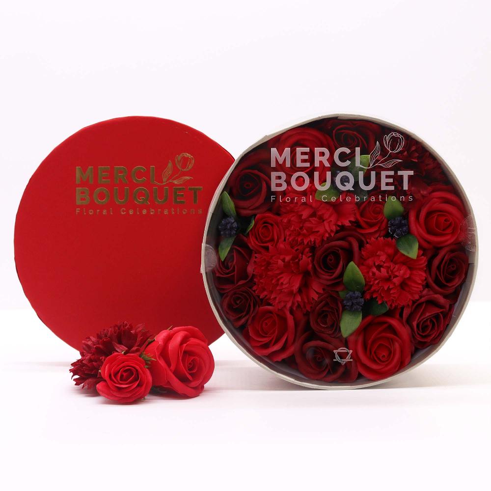 Ancient Wisdom Round Box - Classic Red Roses