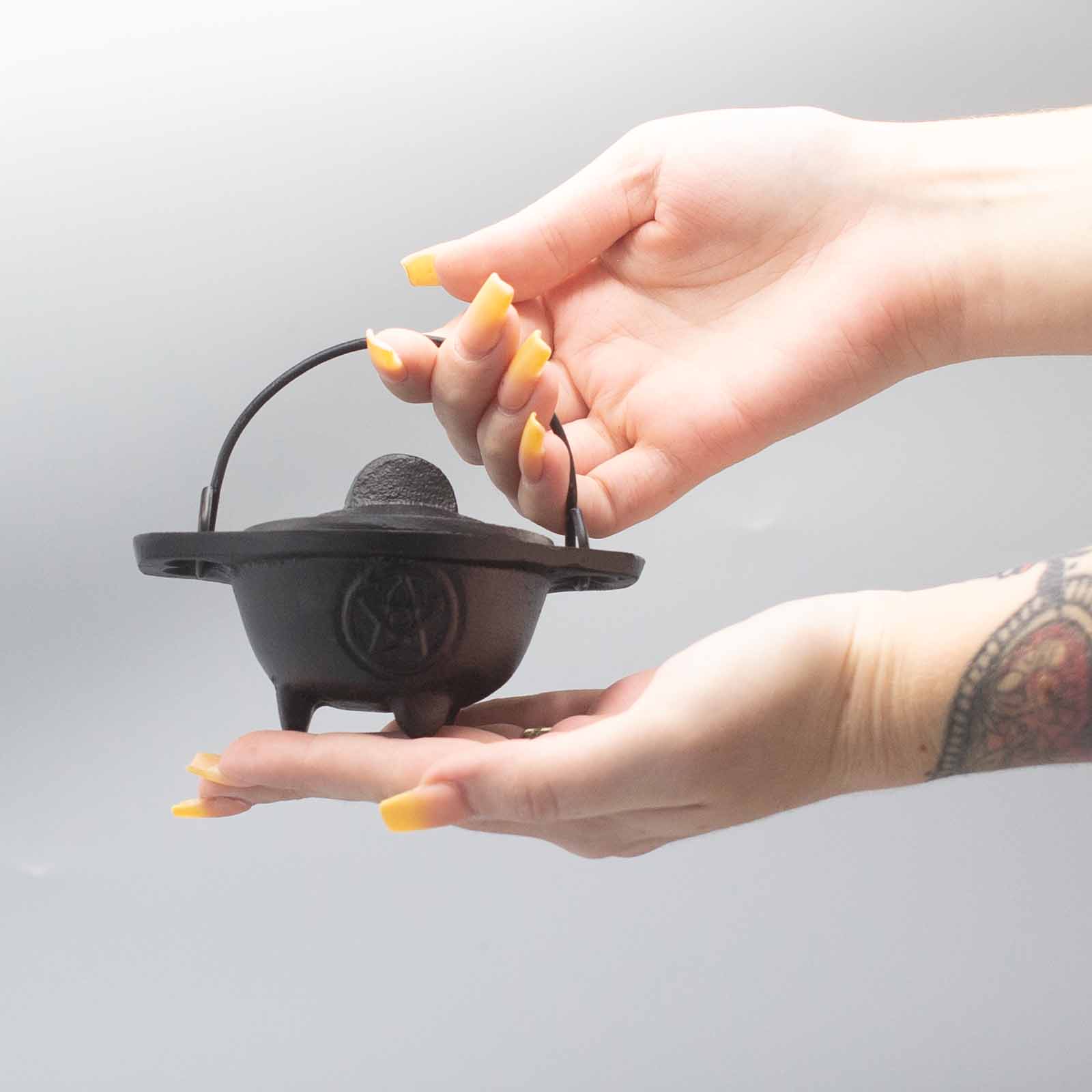 Ancient Wisdom Cast Iron Cauldron With Pentagram 5x9cm