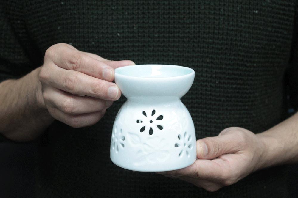 Ancient Wisdom Classic White Oil Burner - Floral With Teal Well