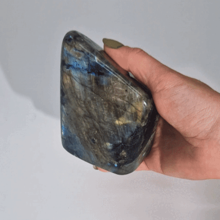 Ancient Wisdom Madagascar Labradorite Large Stones (approx 550-750gms 110-140mm)